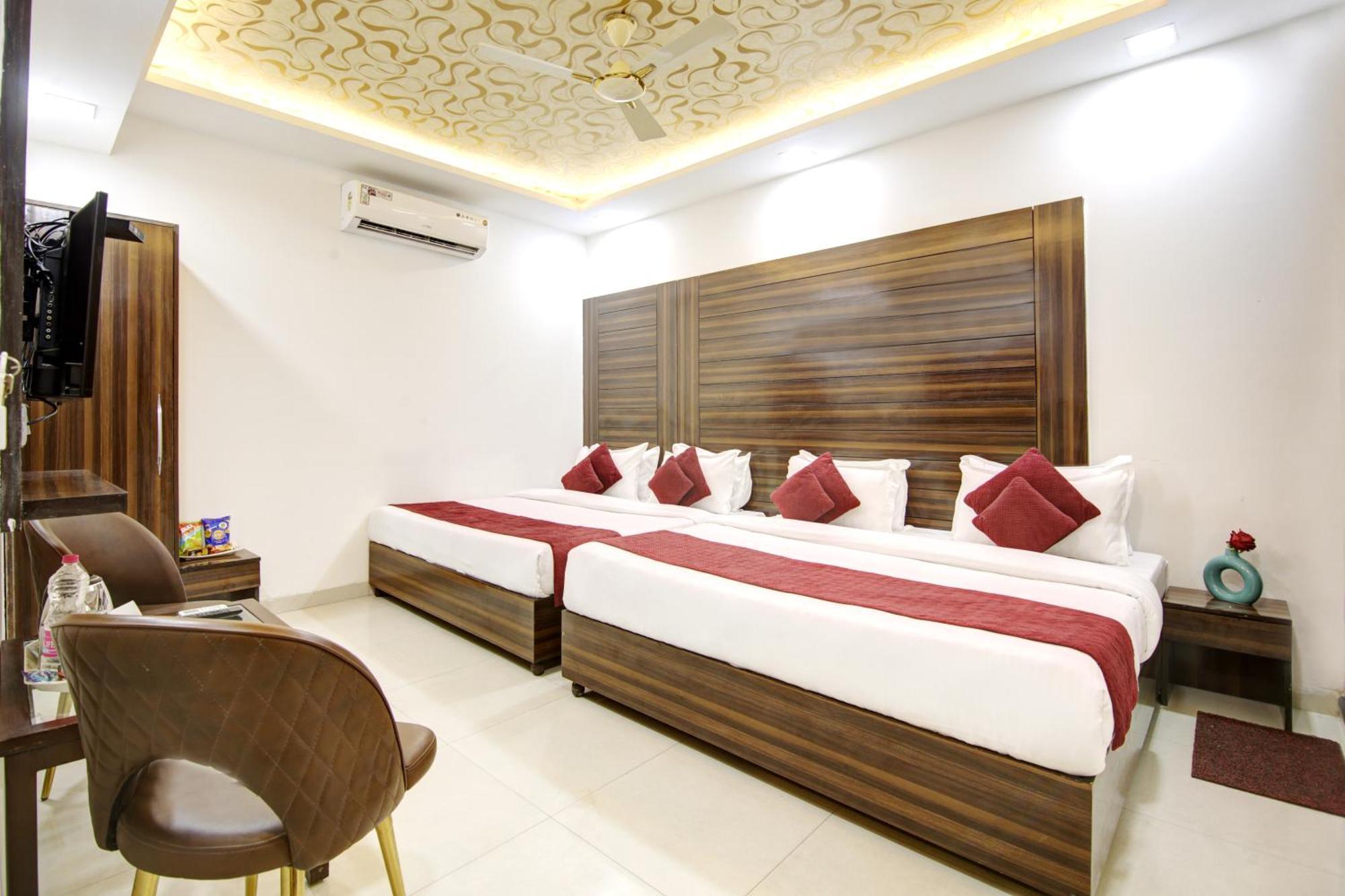 Airport Hotel Chanakya Delhi New Delhi Exterior foto