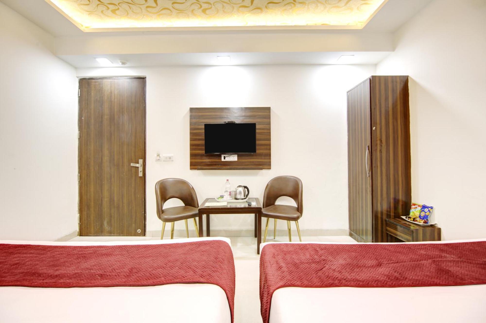 Airport Hotel Chanakya Delhi New Delhi Exterior foto